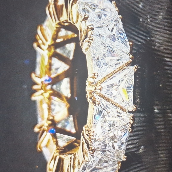 New Elegant Women's Cubic Zirconia Yellow Gold Ring - Picture 5 of 5